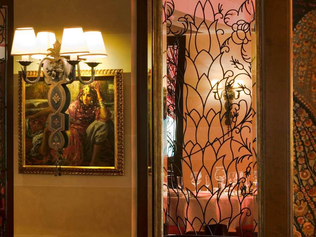 Royal Hotel Oran - Mgallery By Sofitel Ресторант снимка